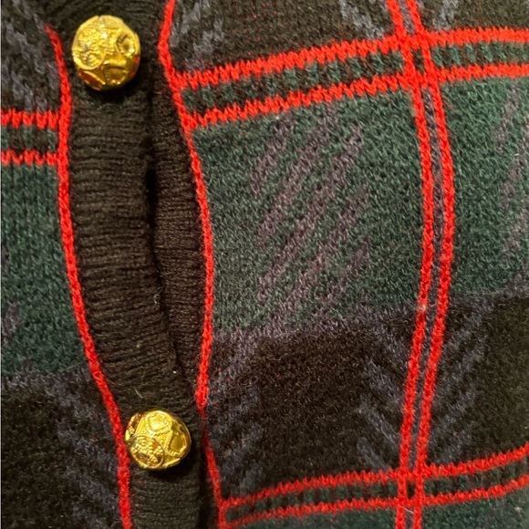 VTG Button Up Plaid Sweater Vest Sz M Gold Buttons Green Red Black Crystal Kobe - Picture 7 of 7